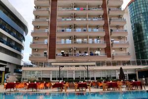 Club Bayar Beach Hotel