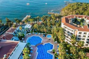 Utopia Resort & Residence, Avsallar