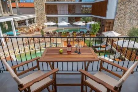 Dandelion Suites - 11