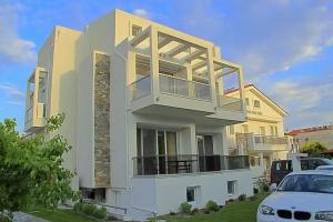 Sky Rays Luxury Apartments, Nikiti