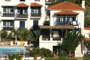 Agelos Studios, Skopelos Town