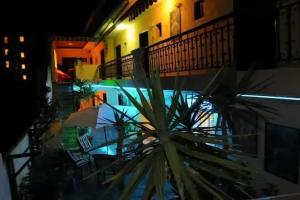 Petunia Hotel, Neos Marmaras