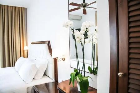 Armata Boutique - 19