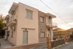 Tasos Rooms, Stoupa
