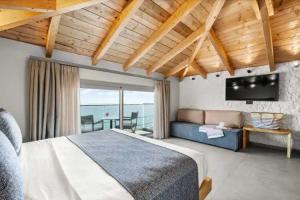 Emily's Luxury Suites, Pefkohori