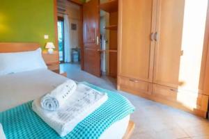 Zennova #18 Villa Afytos Sea-cret, Afitos
