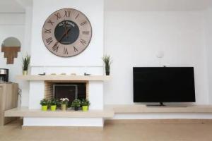 Villa The View - Beachfront, 5 Bedrooms, BBQ, View, Pefkohori