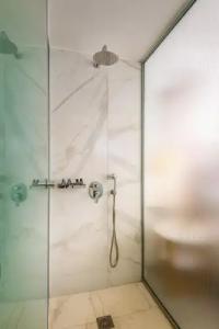 Solimar White Pearl - Adults Only - 49