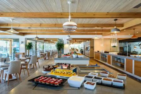 Solimar White Pearl - Adults Only - 26