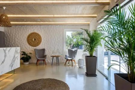 Solimar White Pearl - Adults Only - 42