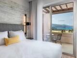 Classic room with partial sea view