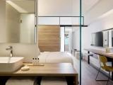 Junior Suite with pool view