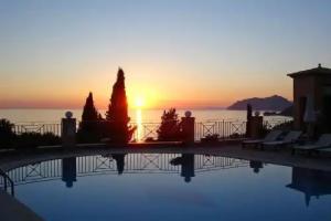 Dina's Paradise Hotel, Agios Gordios