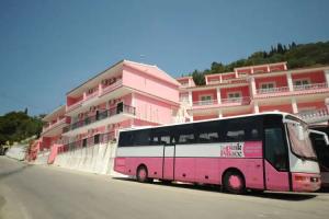 The Pink Palace Hostel, Agios Gordios