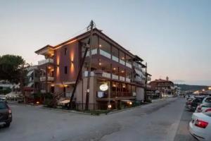Stavros Compass Hotel, Sarti