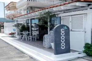 Cocoon Hotel-Beach bar, Sarti