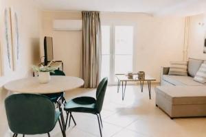 Best House, Central Luxury Apartment, Agiou Nikolaou, Patra, Patras