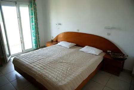 S&C Kosmos Beach Resort - 4