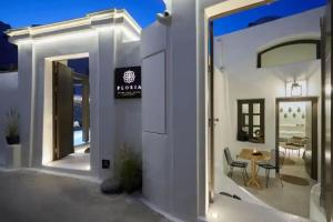 Floria Suites, Karterados