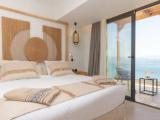 Deluxe room with sea view