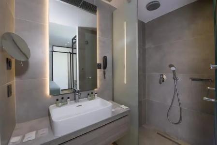 Myrion Beach Resort & Spa - 8