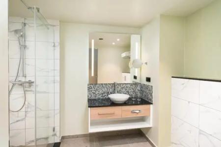 Leonardo Hamburg Altona - 9