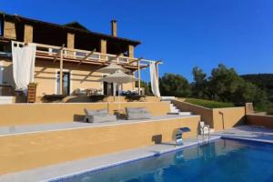 PLACE DES DIEUX lux villas with swimming pool CHROUSSO BEACH near, Paliouri