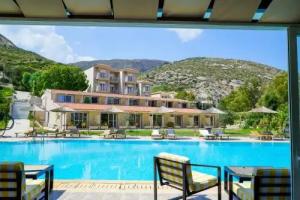 Pacifae Hotel, Katelios