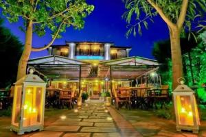 Pegasus Hotel & Coastal Cafe, Kala Nera