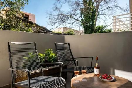 Kipos Boutique Suites - 10