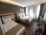 Deluxe Family room with view