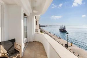 #Infinity Apt by halu! Apartments, Thessaloniki