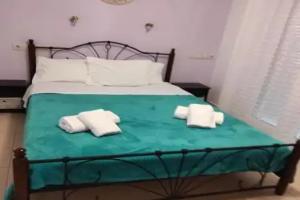 Elena's Suite, Skala Rachoniou
