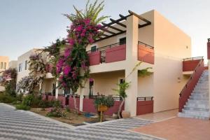 Kambos Village, Agia Marina