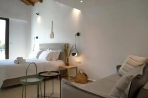 IADES suites, Afitos