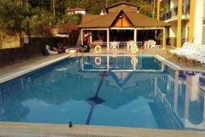 Club Tokmak Hotel, Icmeler