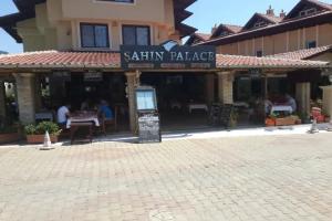 Sahin Palace Hotel, Icmeler