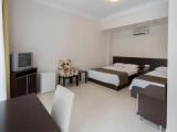 Standard Triple room with pool view