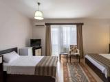 Standard Triple room with balcony
