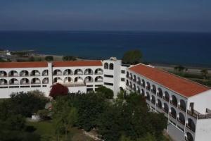 Club Guzelyali, Kyrenia