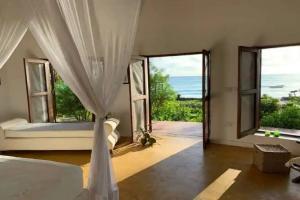 Beach House, Michamvi