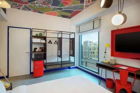 Hampton by Hilton Dubai Al Seef - 17
