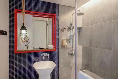 Hampton by Hilton Dubai Al Seef - 41