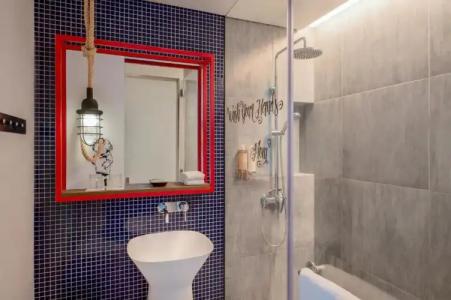 Hampton by Hilton Dubai Al Seef - 50