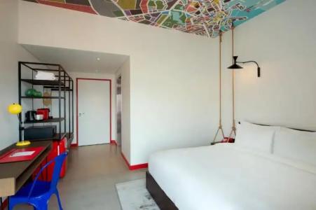 Hampton by Hilton Dubai Al Seef - 54