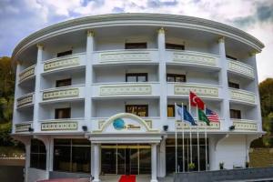 White Tuana Hotel, Termal
