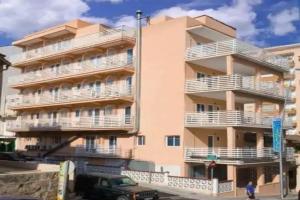 Hotel Famous, L'Arenal
