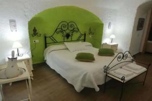 Cueva El Cortijo Gachas Guest house, Guadix