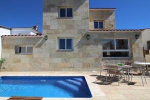 Holiday Home With Its Own Mooring And Private Swimming Pool, Empuriabrava