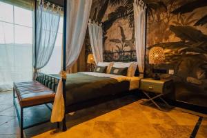 The Remote Hotel, Sarigerme